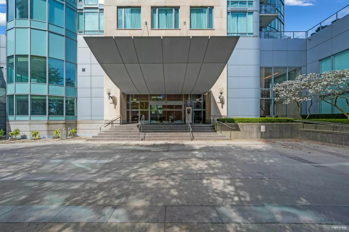 Mudroom Photo of 1304 323 Jervis Street, Vancouver, BC
