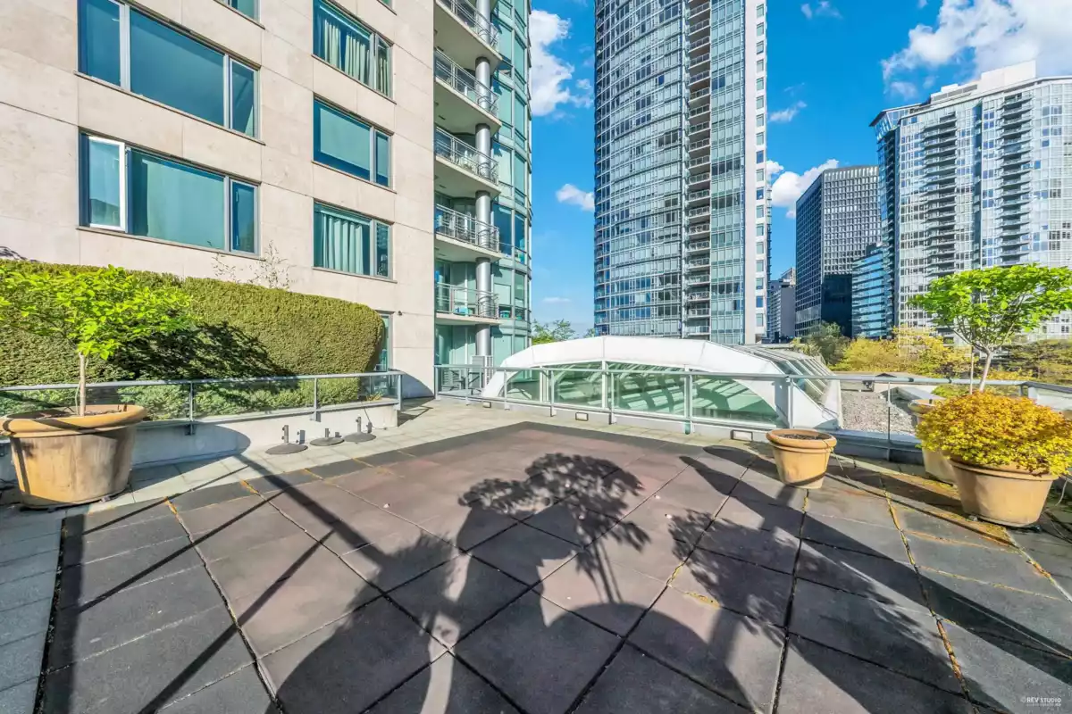 Outdoor Patio Photo of 1304 323 Jervis Street, Vancouver, BC