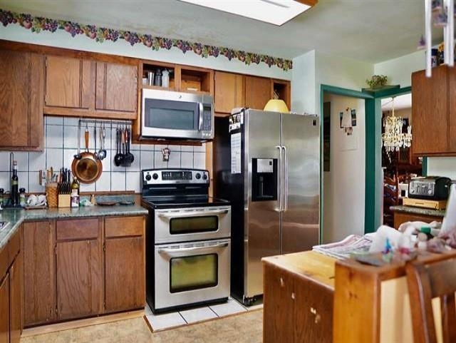Kitchen Photo of 20059 24 Avenue, Langley, BC
