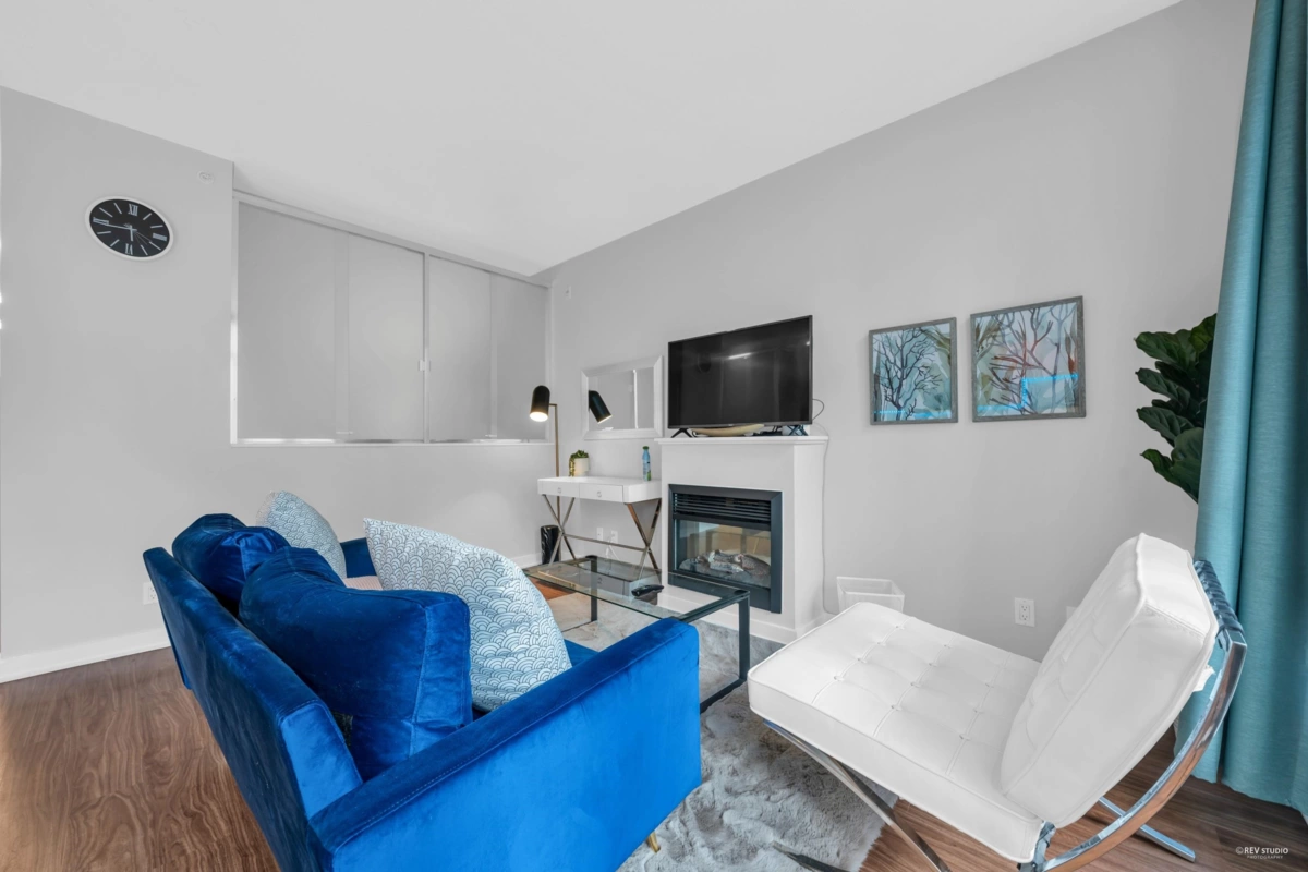 Living Room Photo of 406 1249 Granville Street, Vancouver, BC