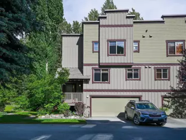 5 1445 Vine Road, Pemberton, BC, Pemberton — Townhouse for sale