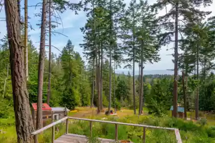 Living Room Photo of 1-861 E Bluff Road, Galiano Island, BC