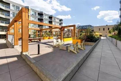 212 32838 Landeau Place, Abbotsford, BC, Abbotsford — Apartment/Condo for sale