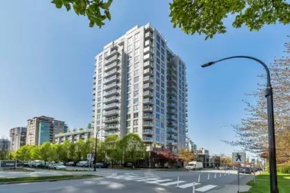 704 135 E 17th Street, North Vancouver, BC, North Vancouver — Apartment/Condo for sale