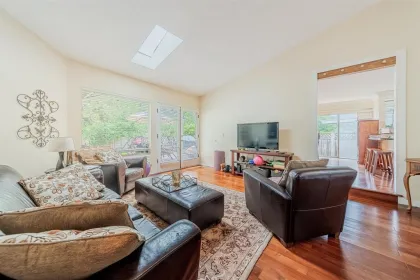 Breakfast Nook Photo of 14636 18 Avenue, Surrey, BC