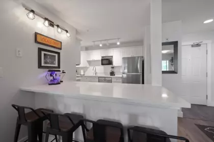 306 128 W 8th Street, North Vancouver, BC, North Vancouver — Apartment/Condo for sale