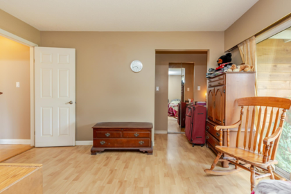 Laundry Room Photo of 24990 36 Avenue, Langley, BC