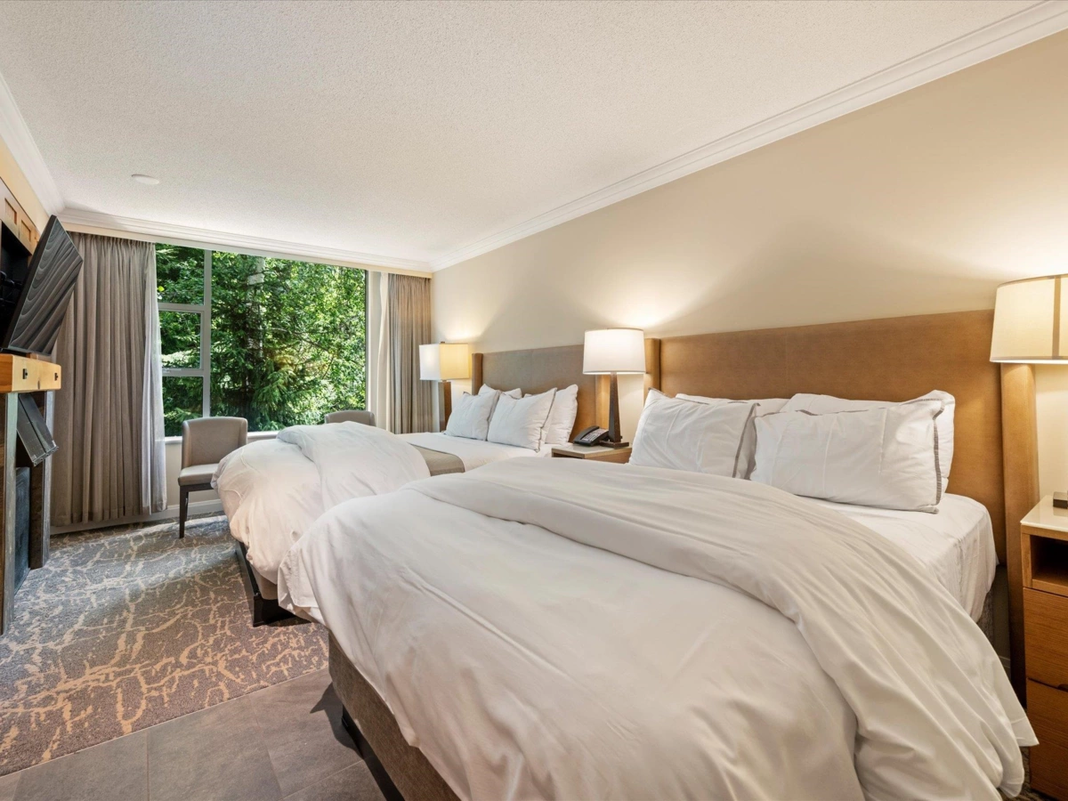 Kitchen Island Photo of 670 4090 Whistler Way, Whistler, BC