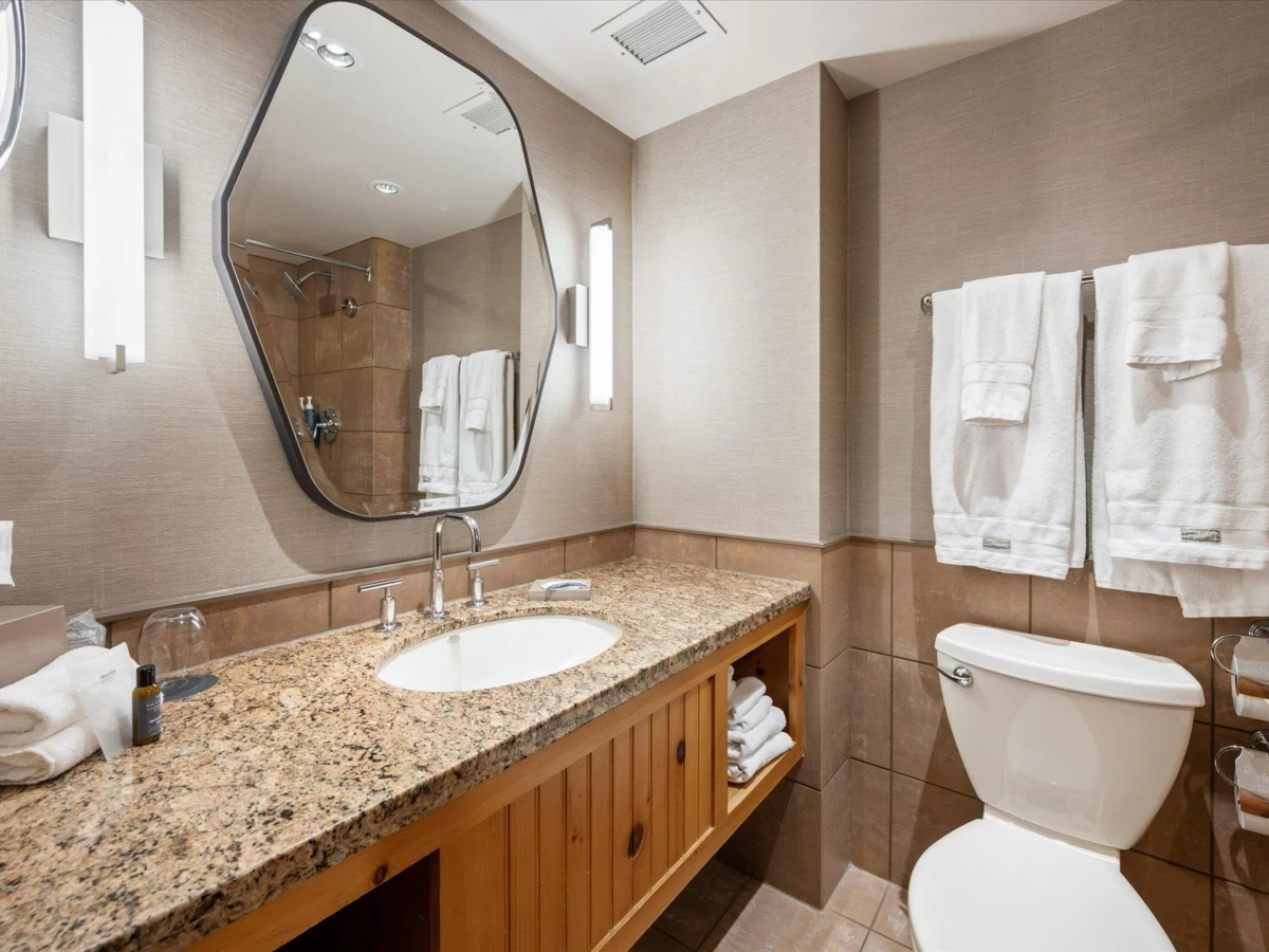 Primary Bathroom Photo of 670 4090 Whistler Way, Whistler, BC