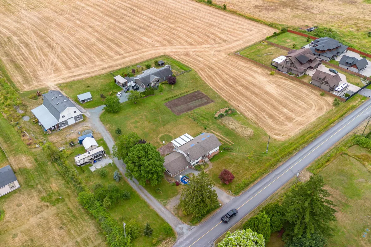 Backyard Photo of 21370 24 Avenue, Langley, BC