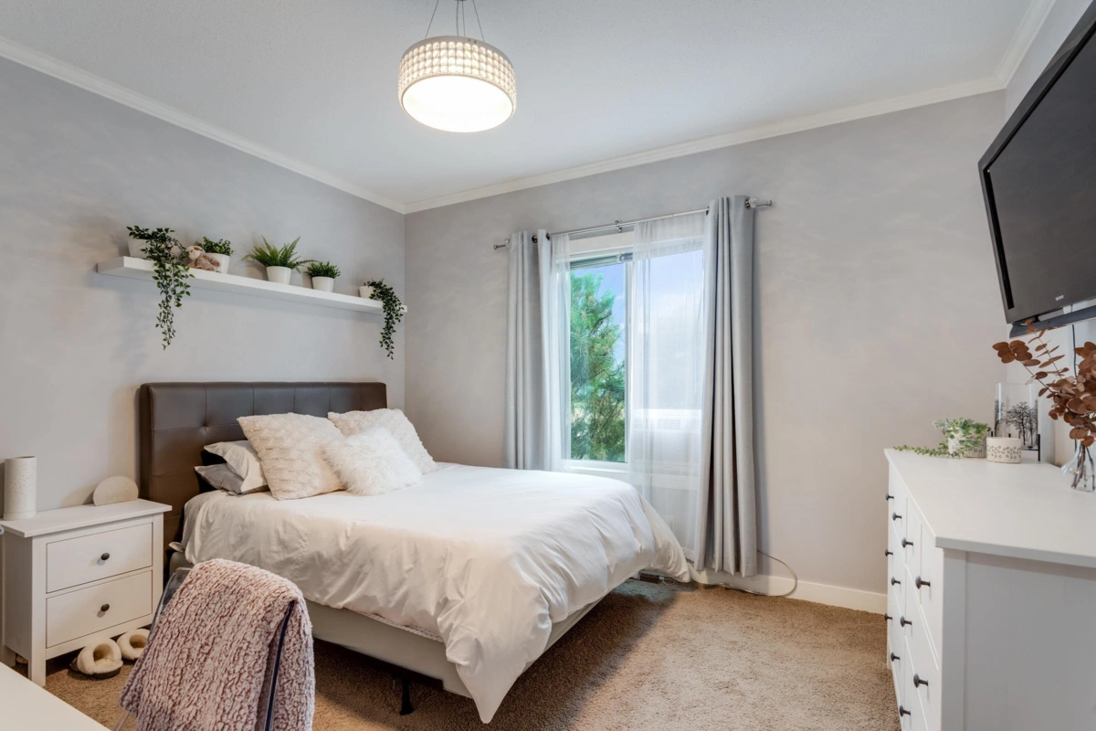 Basement Recreation Room Photo of 21370 24 Avenue, Langley, BC