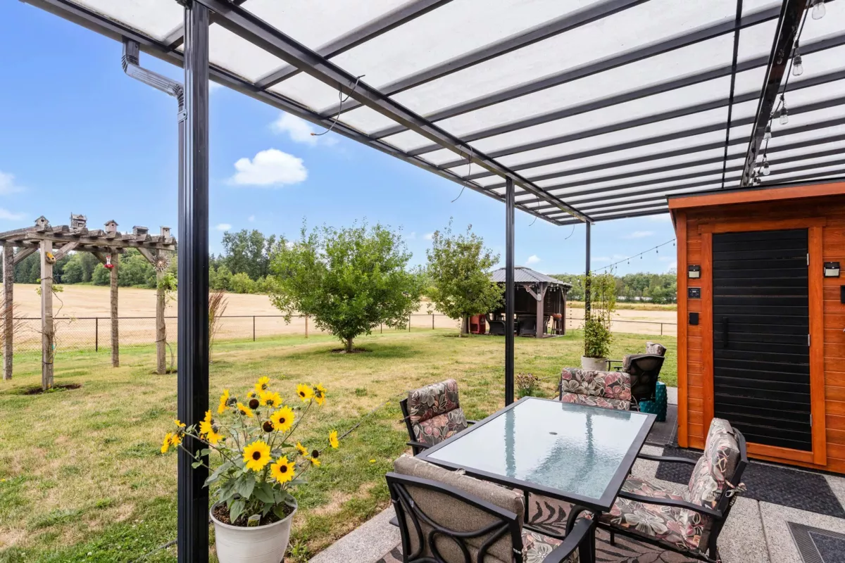 Entry Foyer Photo of 21370 24 Avenue, Langley, BC