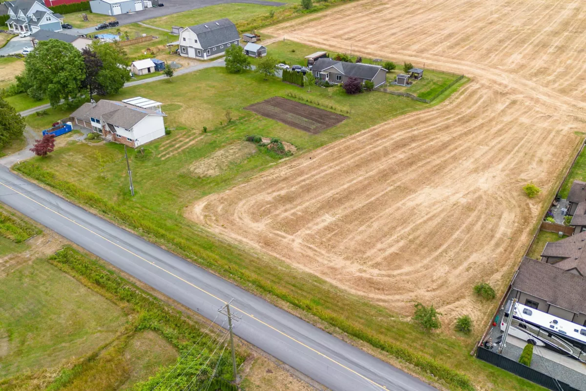 Garden / Landscaping Photo of 21370 24 Avenue, Langley, BC
