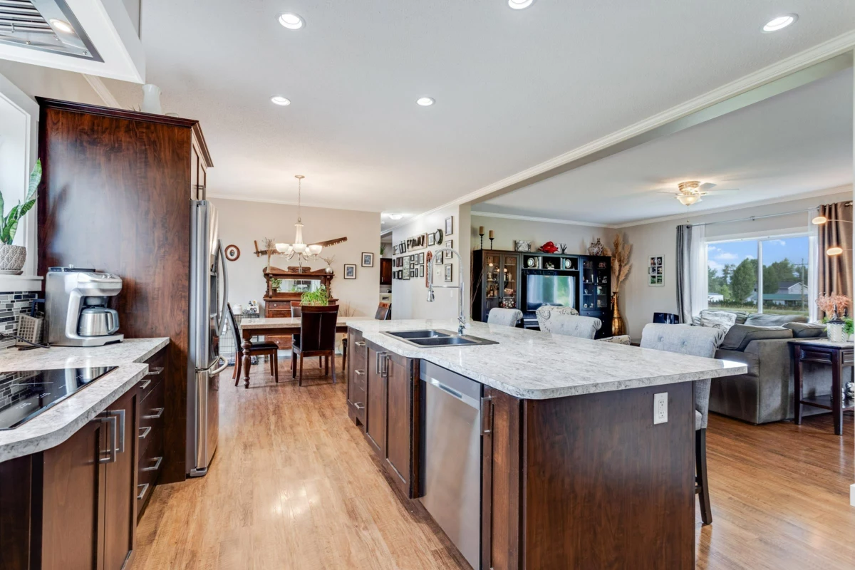 Primary Bathroom Photo of 21370 24 Avenue, Langley, BC