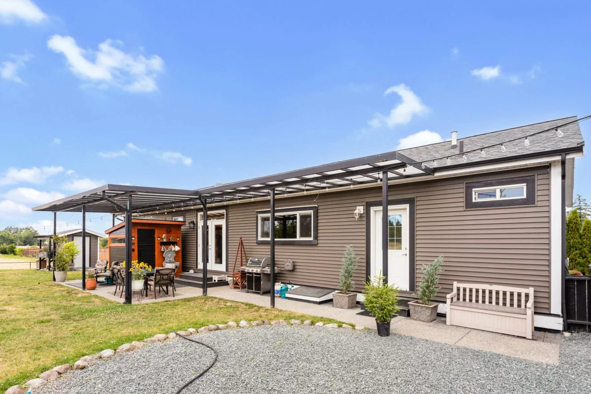 Staircase Photo of 21370 24 Avenue, Langley, BC