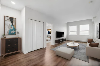 403 5535 Hastings Street, Burnaby, BC, Burnaby — Apartment/Condo for sale