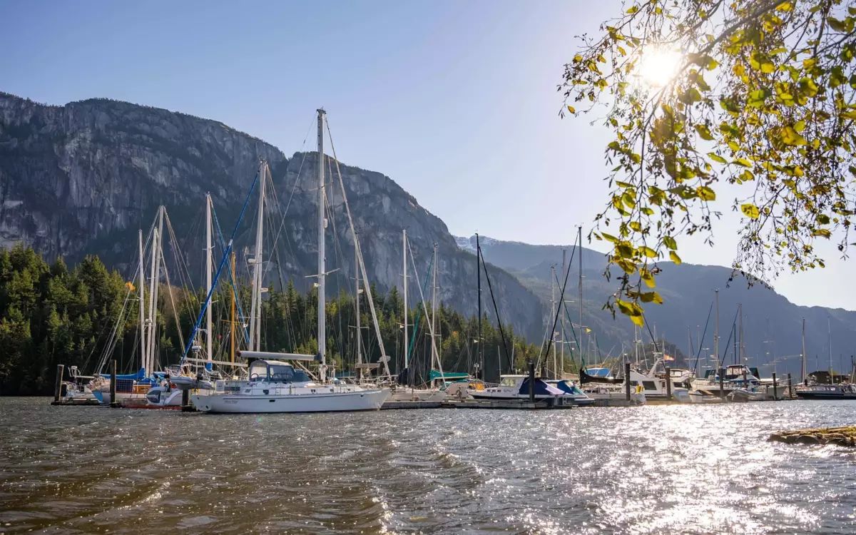 Breakfast Nook Photo of 402 1365 Victoria Street, Squamish, BC