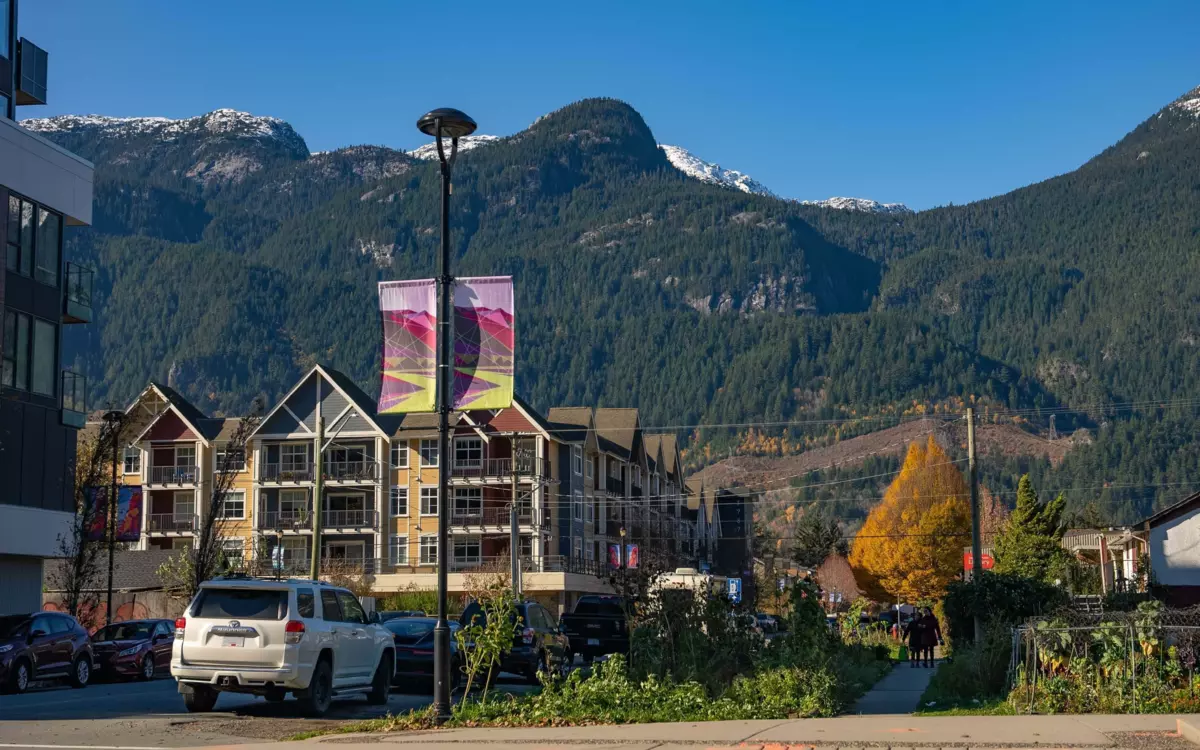 Kitchen Island Photo of 402 1365 Victoria Street, Squamish, BC