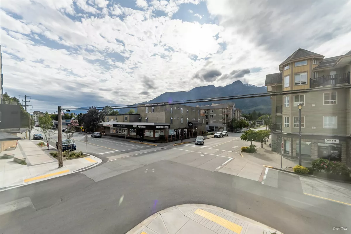 Pantry Photo of 402 1365 Victoria Street, Squamish, BC