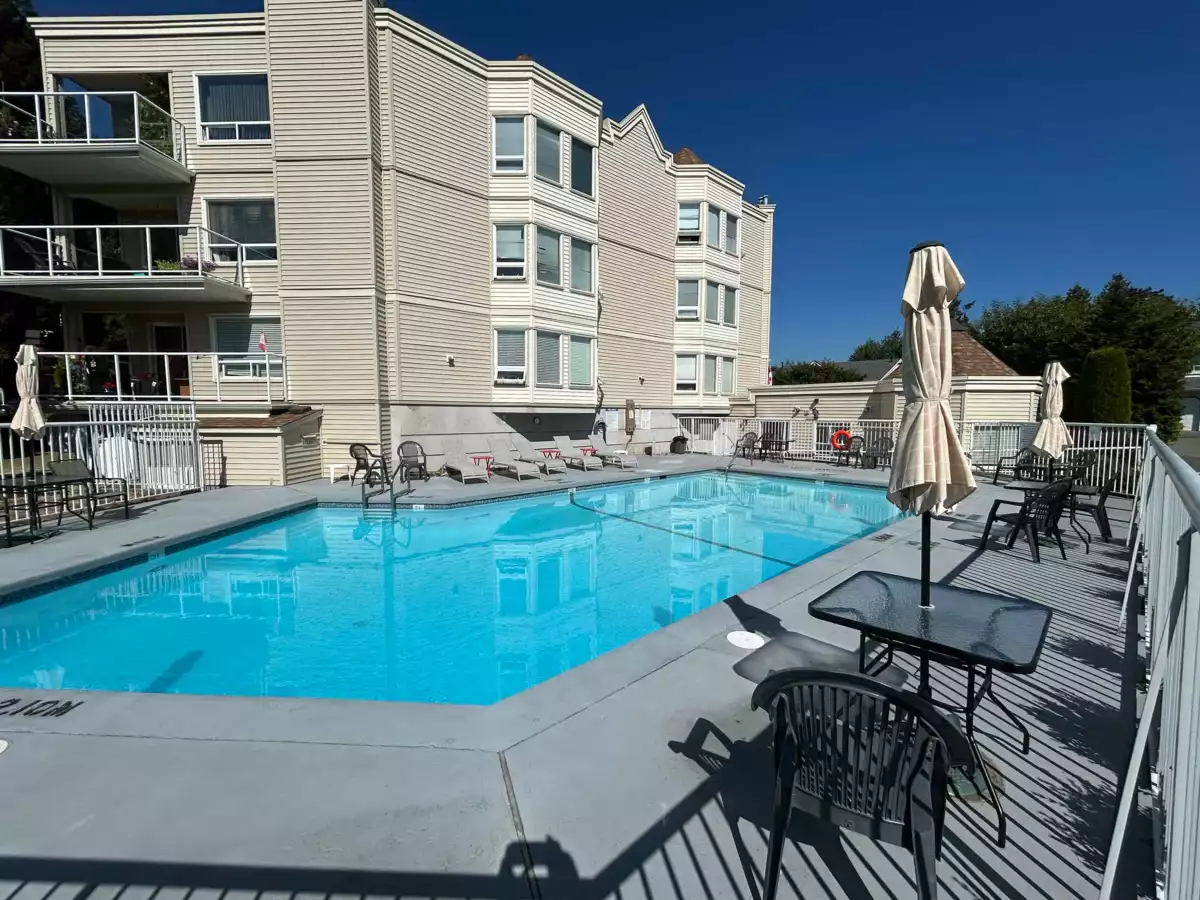 Basement Recreation Room Photo of 305 9295 122 Street, Surrey, BC