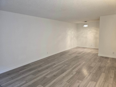 203 8720 Lansdowne Road, Richmond, BC, Richmond — Apartment/Condo for sale
