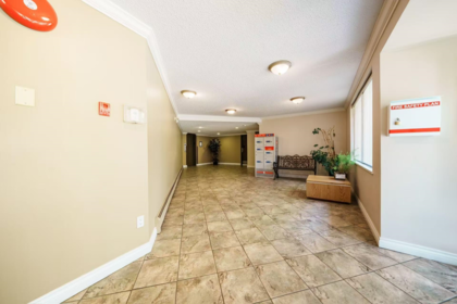 203 8720 Lansdowne Road, Richmond, BC, Richmond — Apartment/Condo for sale