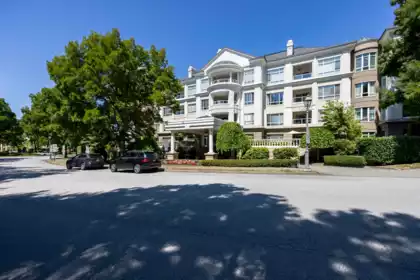 225 5735 Hampton Place, Vancouver, BC, Vancouver — Apartment/Condo for sale