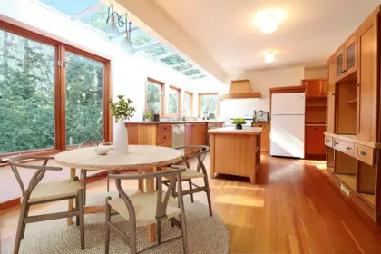 5808 Portland Street, Burnaby, BC, Burnaby — Single Family Residence for sale