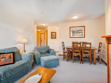 207 8080 Nicklaus North Boulevard, Whistler, BC, Whistler — Apartment/Condo for sale