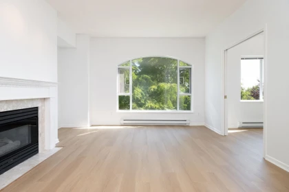 208 5262 Oakmount Crescent, Burnaby, BC, Burnaby — Apartment/Condo for sale