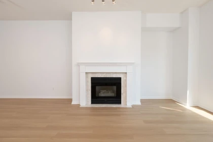 208 5262 Oakmount Crescent, Burnaby, BC, Burnaby — Apartment/Condo for sale