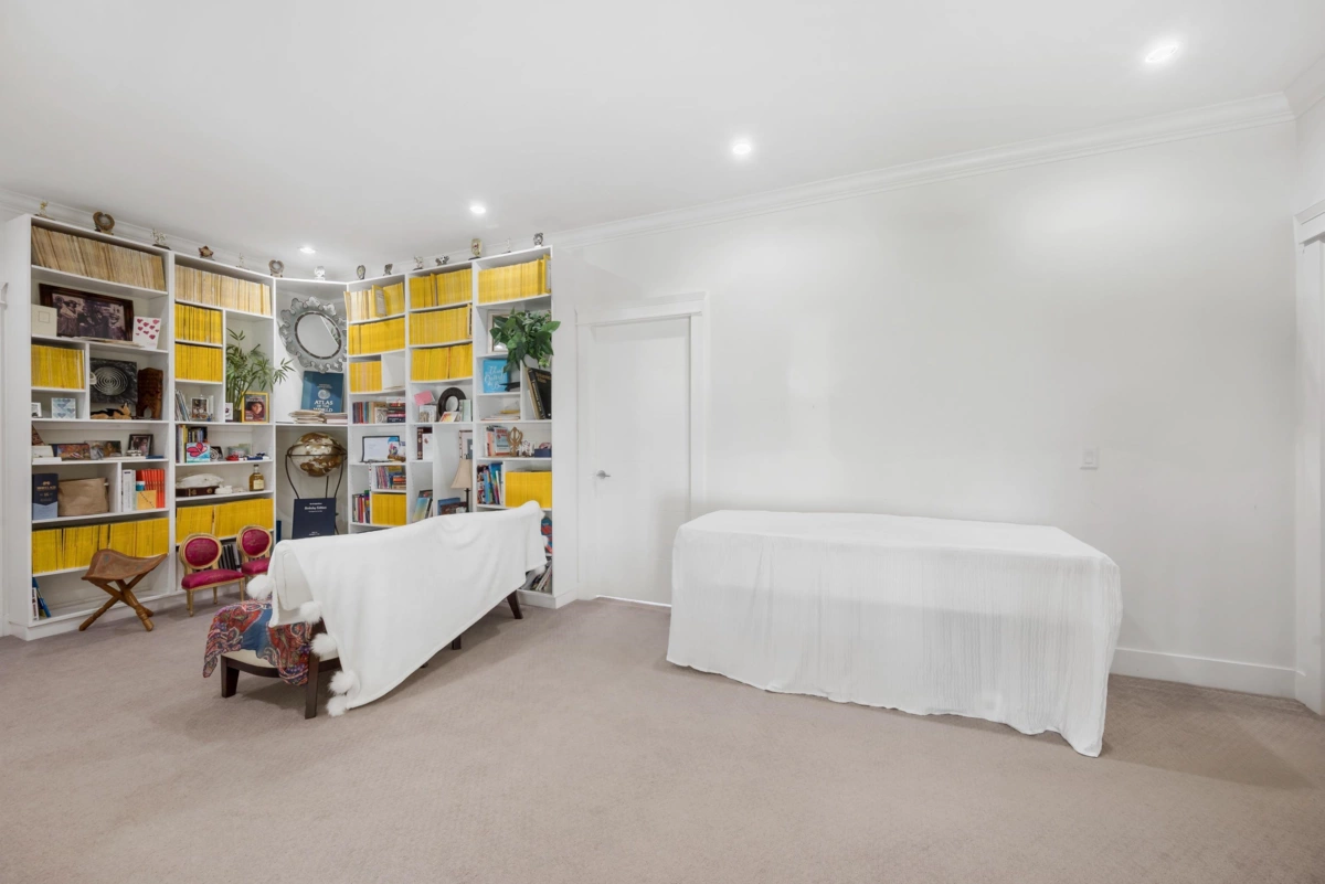 Hallway Photo of 2365 264 Street, Langley, BC