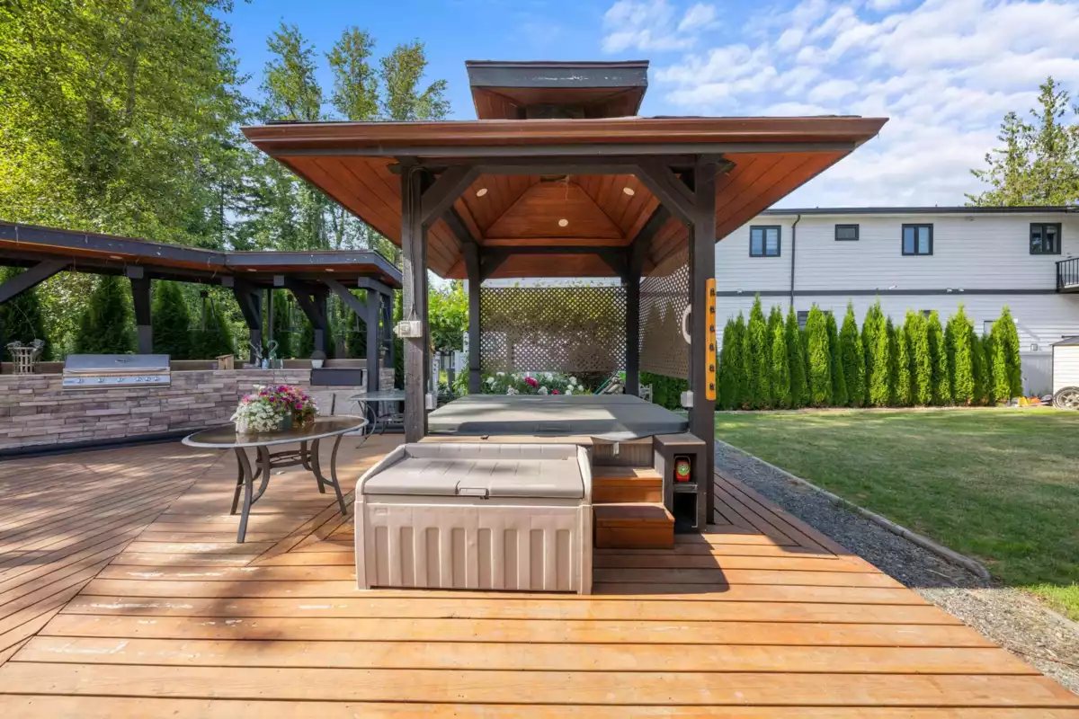 Kitchen Island Photo of 2365 264 Street, Langley, BC