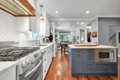 1807 E 35th Avenue, Vancouver, BC, Vancouver — Single Family Residence for sale