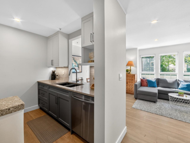 205 1915 E Georgia Street, Vancouver, BC, Vancouver — Apartment/Condo for sale