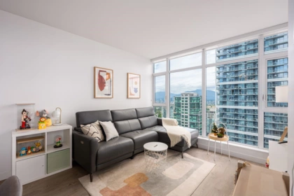 2107 6080 Mckay Avenue, Burnaby, BC, Burnaby — Apartment/Condo for sale