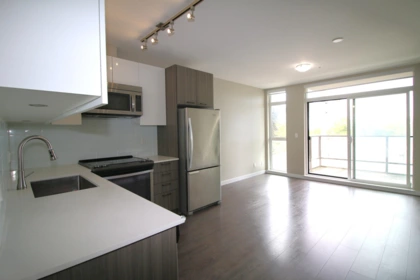 306 6555 Victoria Drive, Vancouver, BC, Vancouver — Apartment/Condo for sale