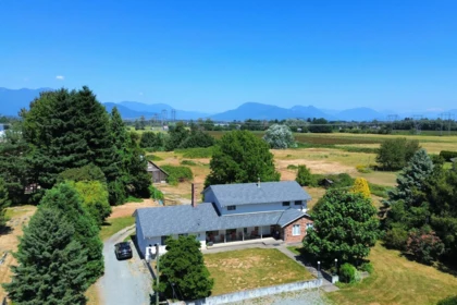 44705 Watson Road, Chilliwack, BC, Chilliwack — Single Family Residence for sale