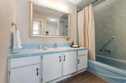 Guest Bathroom Photo of 44705 Watson Road, Chilliwack, BC