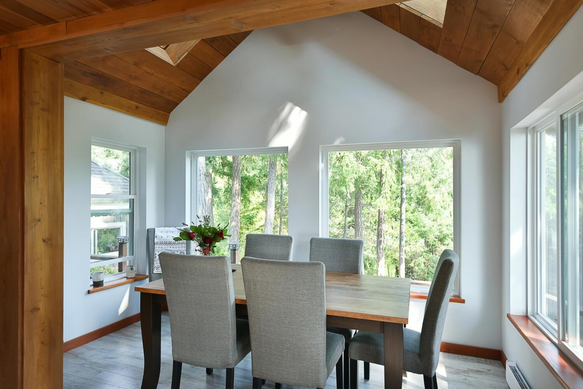 Primary Bathroom Photo of 9196 Truman Road, Halfmoon Bay, BC