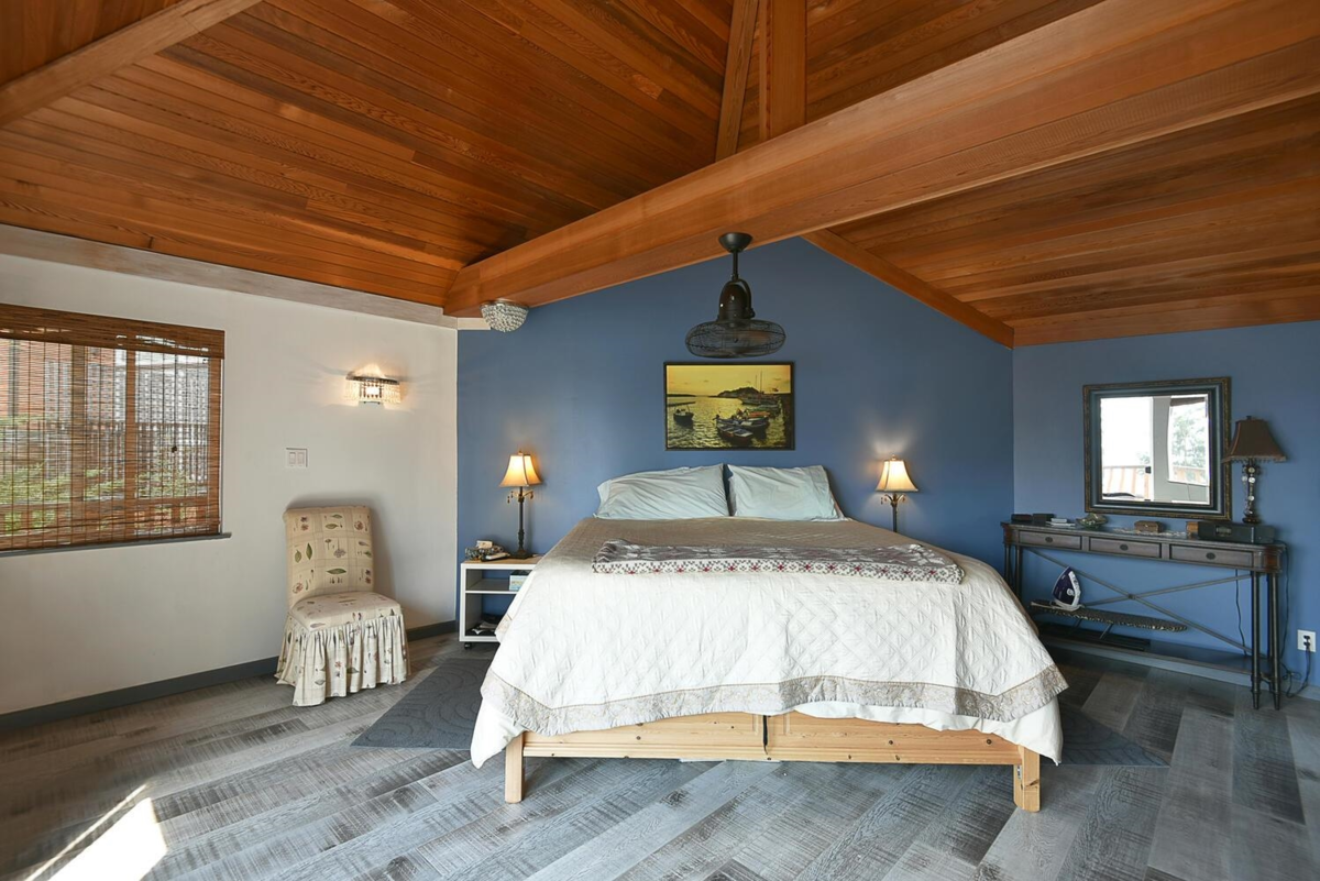 Staircase Photo of 9196 Truman Road, Halfmoon Bay, BC