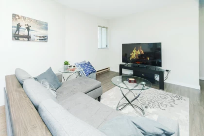 301 458 E 43rd Avenue, Vancouver, BC, Vancouver — Apartment/Condo for sale