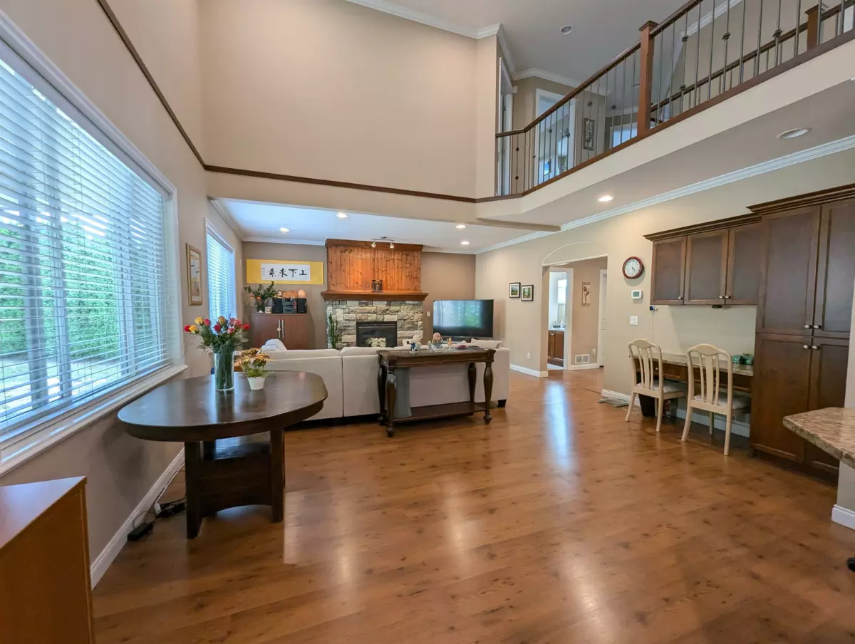 Kitchen Island Photo of 13368 233 Street, Maple Ridge, BC