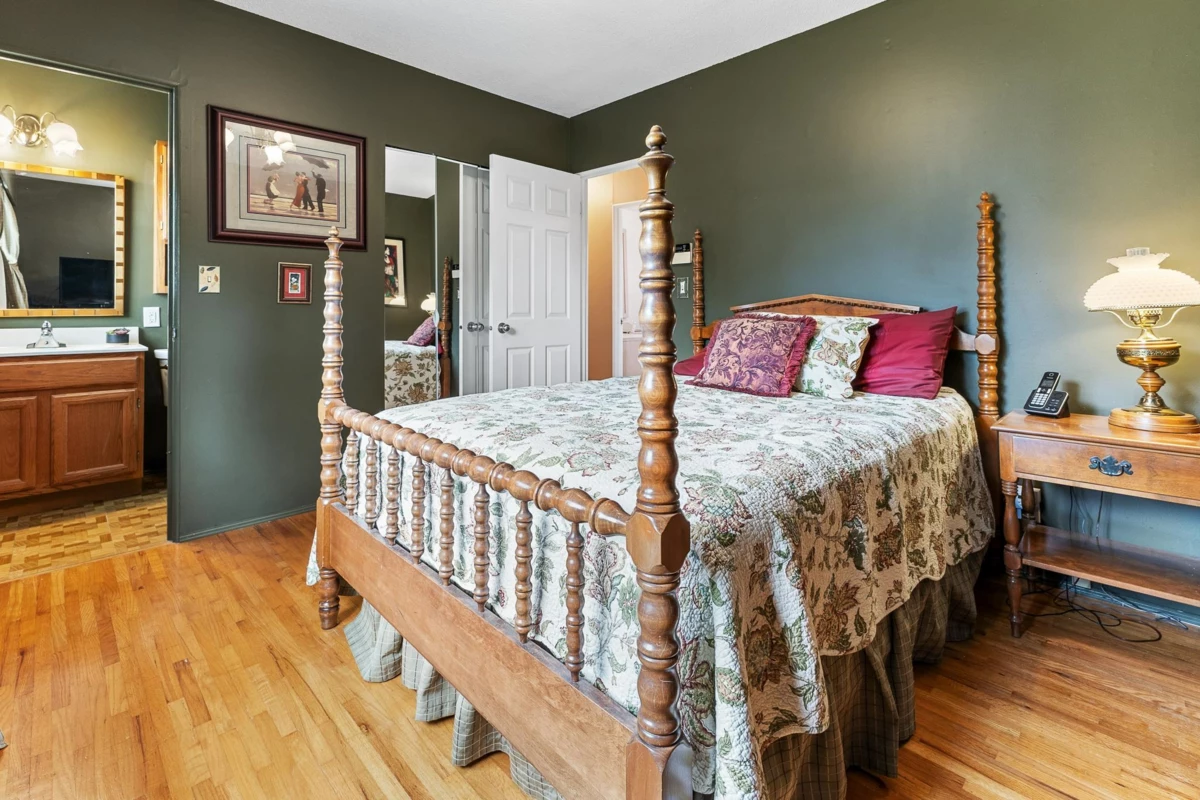 Office / Den Photo of 1626 Oughton Drive, Port Coquitlam, BC