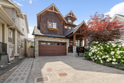327 171a Street, Surrey, BC, Surrey — Single Family Residence for sale