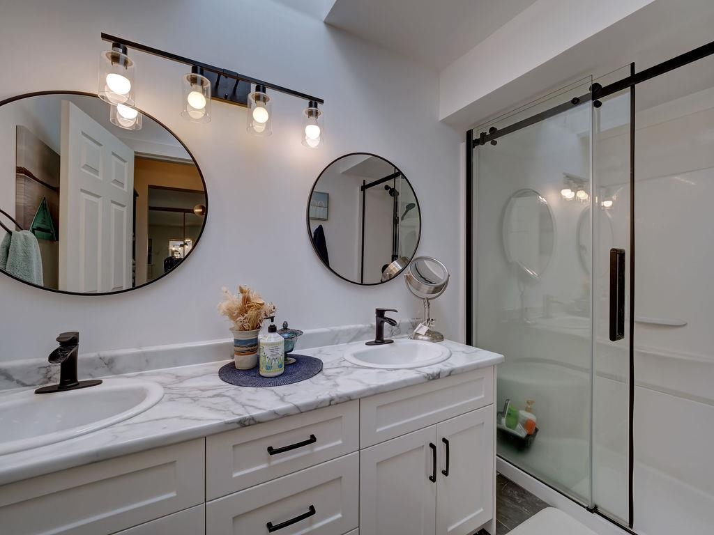 Garage Interior Photo of 40 696 Trueman Road, Gibsons, BC