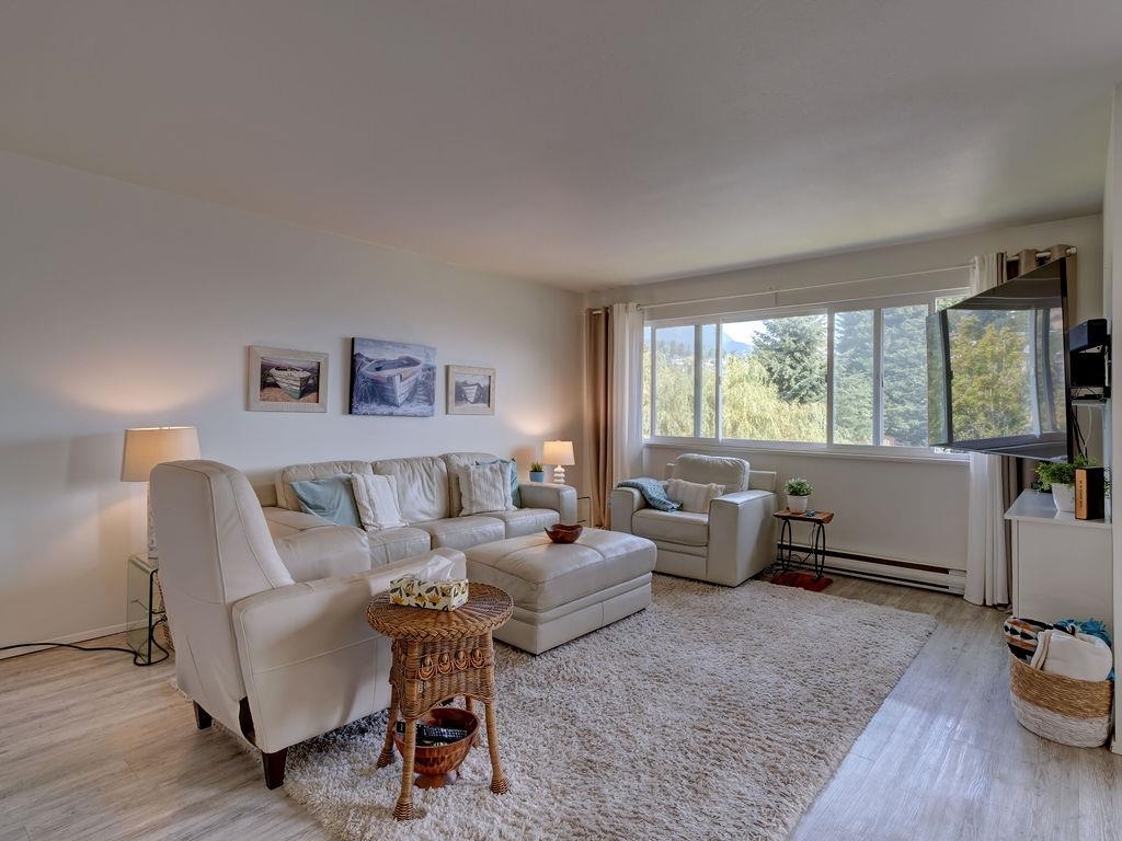 Guest Bathroom Photo of 40 696 Trueman Road, Gibsons, BC