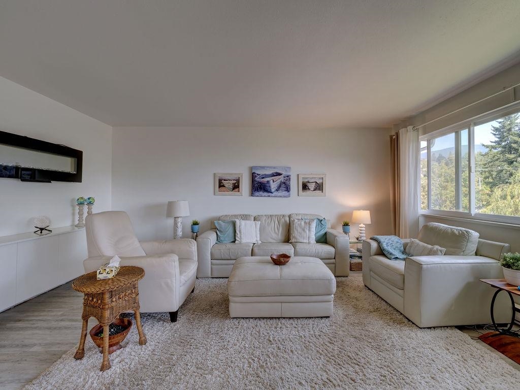 Powder Room Photo of 40 696 Trueman Road, Gibsons, BC