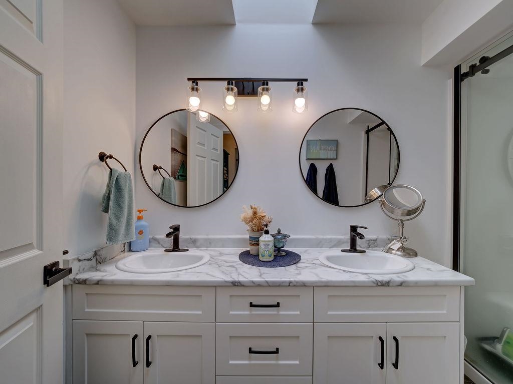 Staircase Photo of 40 696 Trueman Road, Gibsons, BC