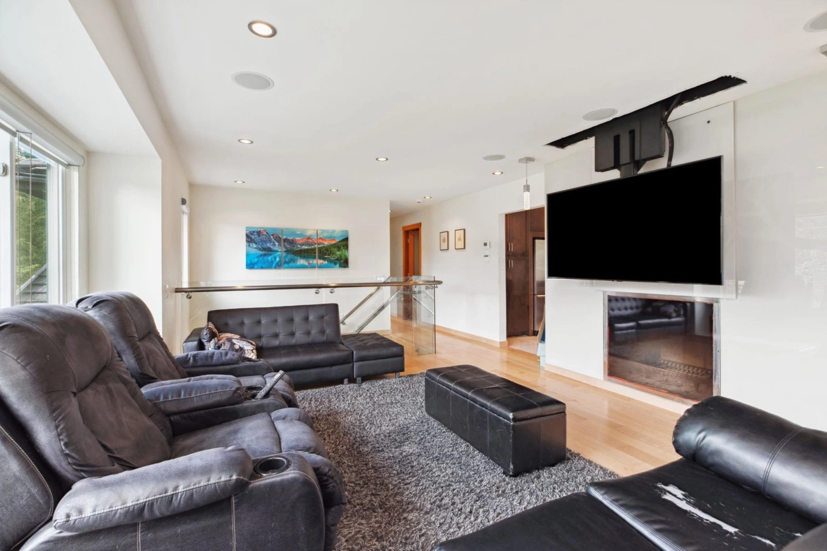 Bedroom 3 Photo of 3580 Main Avenue, Belcarra, BC